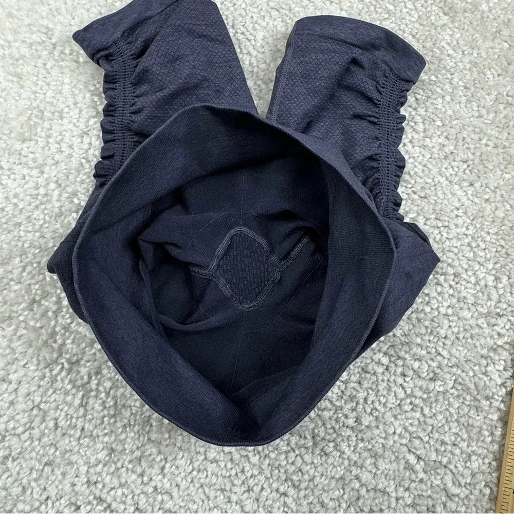 Lululemon In The Flow Crop. Ruched Cinched Legs. Heathered Deep Navy. Size 8